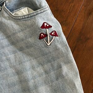 HT Denim Cottagecore Mom Jean Size 11